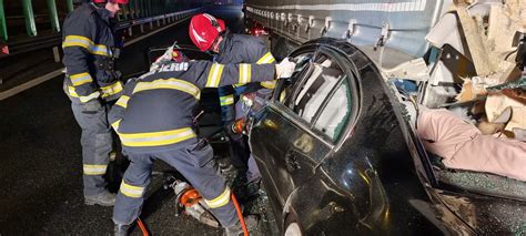 VIDEO FOTO Grav accident pe autostrada Arad Nădlac În zona Punctului