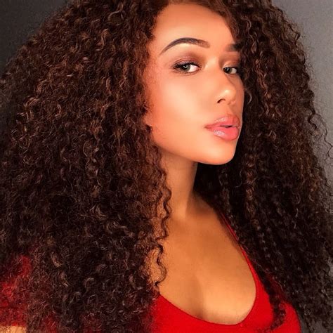 Essyonnas Hot Selfies BootymotionTV