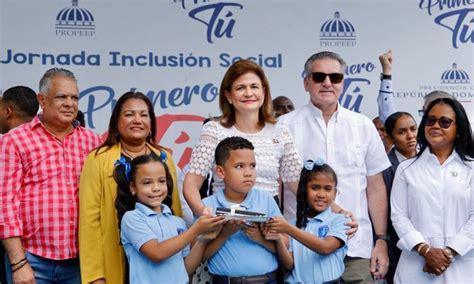 Vicepresidenta Raquel Peña encabeza jornada de inclusión social