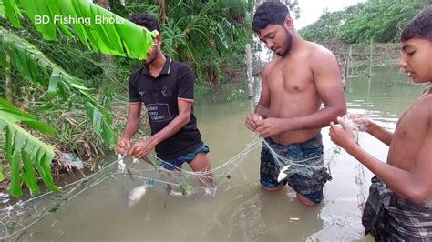 রিমাল বন্যায় পুকুরের মাছ সব বিলে কারেন্ট জাল দিয়ে বড় বড় সব মাছ