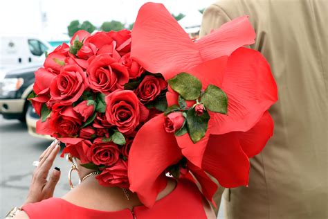 Street Style: All The Showstopping Kentucky Derby Hats & Dresses - Essence | Essence