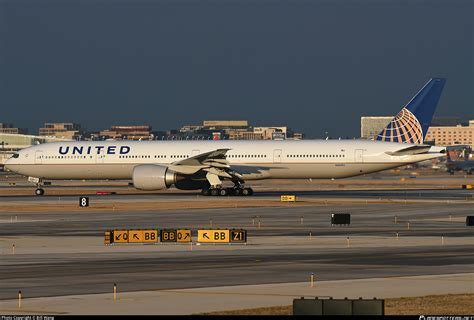 N U United Airlines Boeing Er Photo By Bill Wang Id