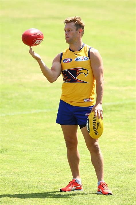 Footy Players: Sam Mitchell of the West Coast Eagles