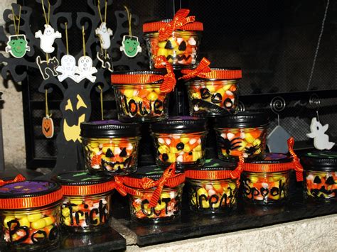 The Barefoot Copy Cat: Halloween Candy Jars