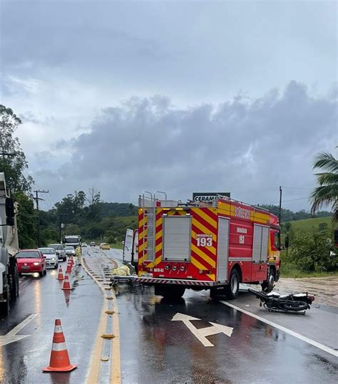 Colis O Entre Carro E Motocicleta Deixa Uma Pessoa Ferida Em Gaspar