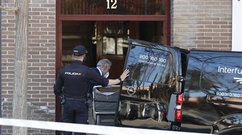 La mujer que mató a su vecina en Madrid anotaba en un diario lo que le