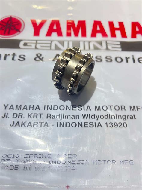 Gir Gear Gigi Sentrik Kruk Krek As Timing Bawah Sprocket Yamaha Xmax