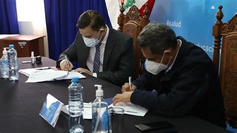 Provías Descentralizado firma convenios con gobierno regional y