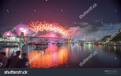 736 Fireworks harbour bridge Images, Stock Photos & Vectors | Shutterstock