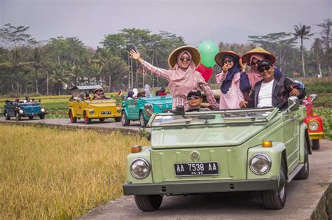 VW Tour Borobudur Wisata Berkeliling Desa Borobudur Menggunakan Vw Safari