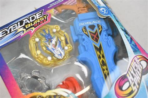 Beyblade Burst Rise Hypersphere Vertical Drop Battle Set New