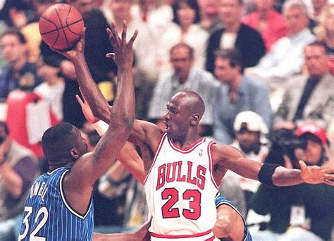 Michael Jordan Both Terrified Shaquille Oneal And Taught Him An