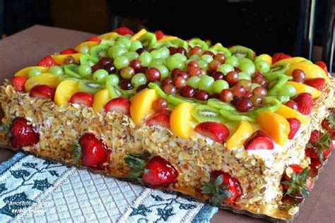 Gâteau danniversaire aux fruits Gâteaux Délices