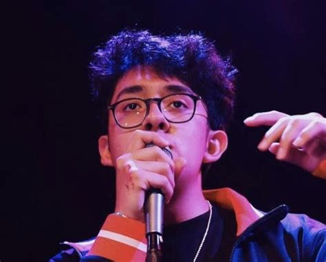 Pin By P C On Cuco Dream Pop Singer Beautiful Men