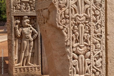 The Great Sanchi Stupa Buddhist Architecture At Sanchi Madhya Pradesh