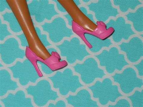 Mattel Barbie Doll Shoes ~ Fashionistas ~ Fashion Fever ~ Pink Fancy