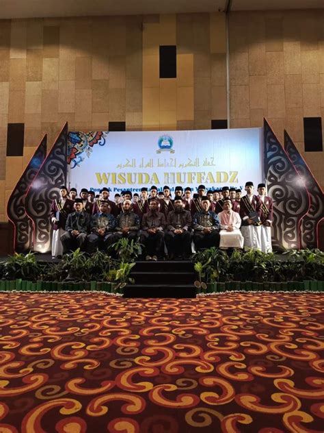 Wisuda Huffadz Ke Pondok Pesantren Hamalatul Quran Pesantren