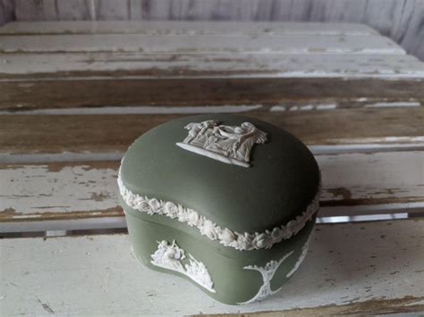 Wedgwood Circular Trinket Box Lided Cherub Green Jasperware Etsy