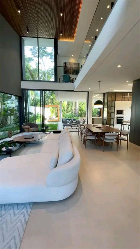 This modern Mansion have a amazing Interior! a modern interior design ...