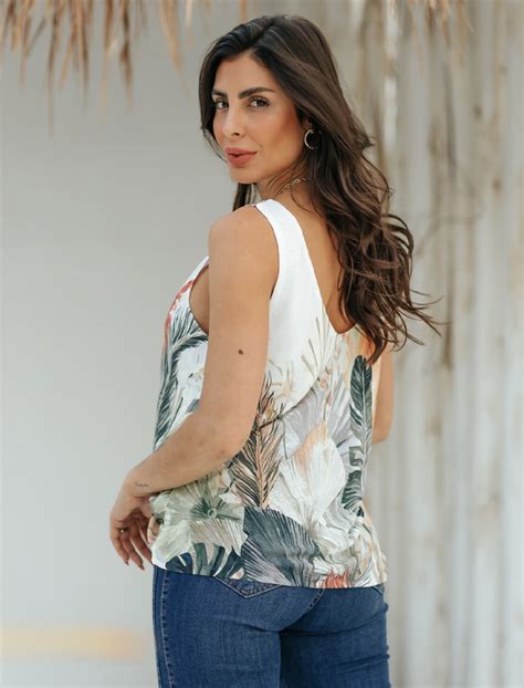 Equus Moda Online Cal As Vestidos Shorts E Mais Regata Decote V