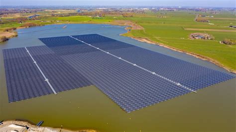 India Unveils Largest Floating Solar Plant To Date Pv Magazine