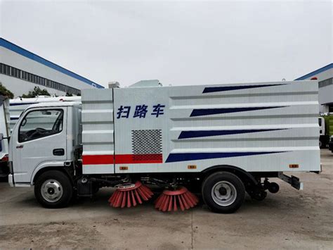 X Cbm Dongfeng Road High Pressure Washing Sweeper Street Road