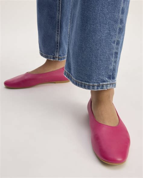 Comfortable women's flats for spring: Shop ballet flats, loafers and more - Good Morning America