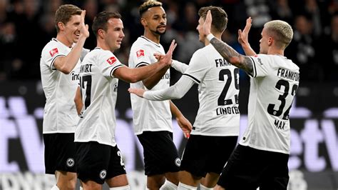 Sieg Gegen Bremen Eintracht Frankfurt Bleibt Oben Dran