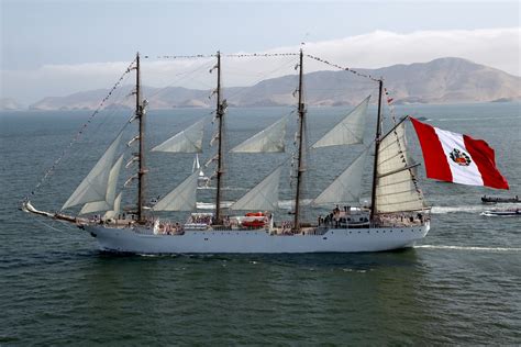 Bap Uni N De La Marina Guerra Per Inicia Nuevo Viaje De Instrucci N