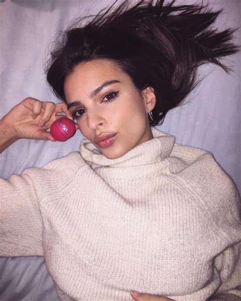 Usa Lendorsement Di Emily Ratajkowski Scende In Campo Per Bernie