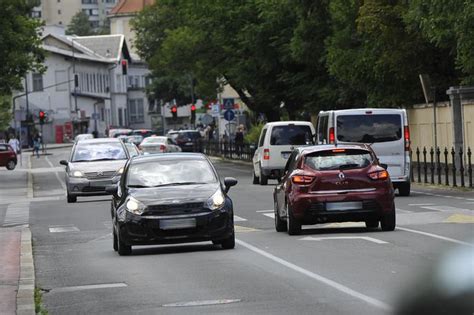 Slovenci In Avto Novi Podatki Kako Odvisni Smo Od Njih Siol Net