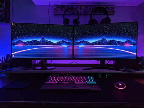 My Dual monitor setup! Love the colors Best Gaming Setup, Computer Desk ...