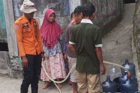 Dampak Kemarau Warga Puncak Bogor Kesulitan Air Bersih