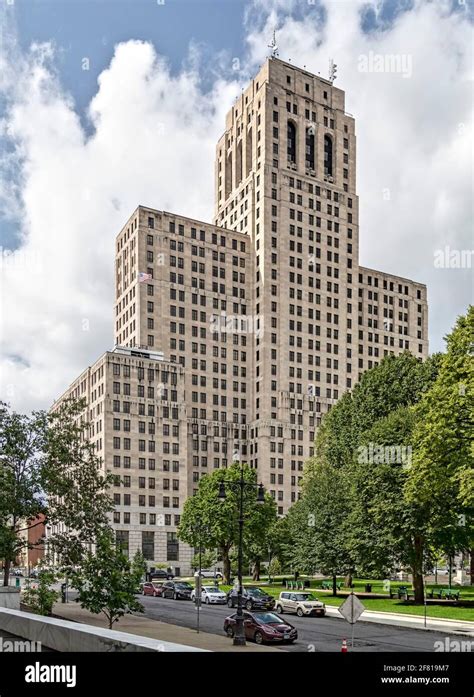 Alfred E Smith State Office Building, at 80 South Swan Street in