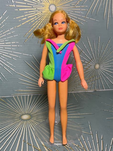 Vintage 1970 Dramatic New Living Skipper Doll In Original Mod Swimsuit