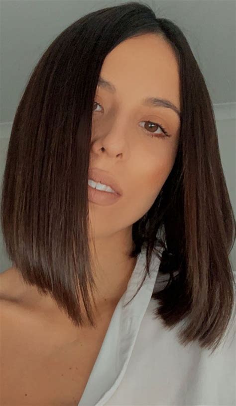 30 Stylish Shoulder Length Haircuts To Try Now Textured Lob See