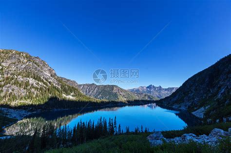 美国华盛顿美丽的高山湖泊荒野地区高清图片下载 正版图片300537177 摄图网