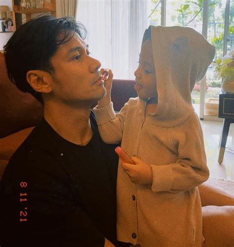 5 Potret Surinala Anak Putri Marino Dan Chicco Jerikho Lama Tak