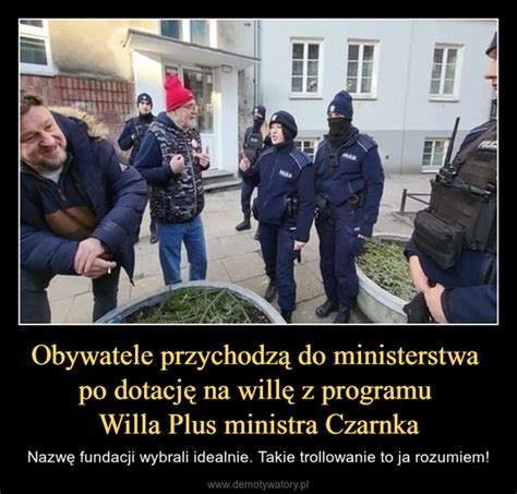 Obywatele Przychodz Do Ministerstwa Po Dotacj Na Will Z Programu