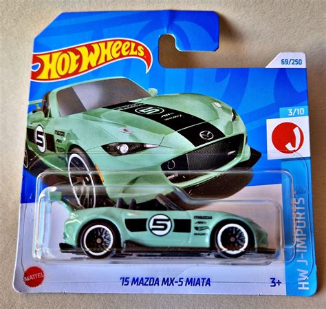 Hot Wheels 15 MAZDA MX 5 MIATA