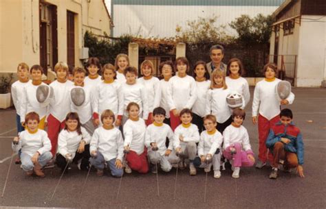 Photo De Classe CM2 1986 De 1986 ECOLE CHARLES GUYNEMER Copains D