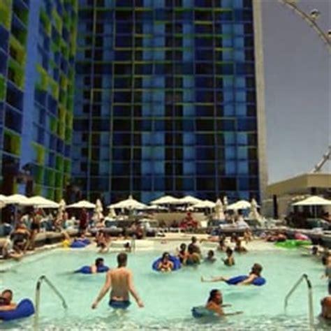 The Pool at The LINQ - 35 Photos & 11 Reviews - Swimming Pools - 3535 ...