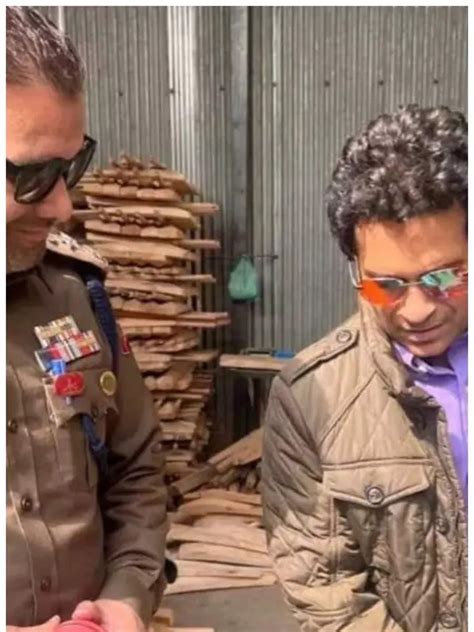 Sachin Tendulkar Poses With Policemen In South Kashmir Times Now