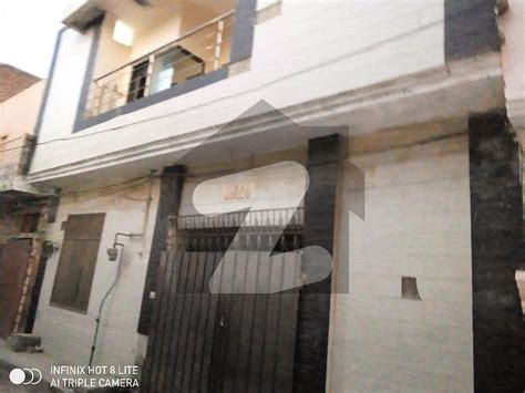 Square Feet Upper Portion Is Available For Rent In Madina Town