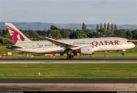 A Bce Qatar Airways Boeing Dreamliner Photo By Lewis Rowland