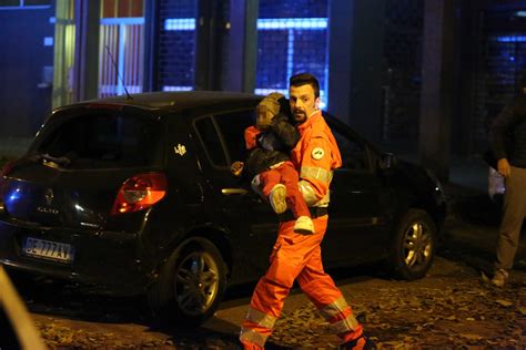 Reggio Emilia Inferno In Via Turri Gli Intossicati Gravissima Una