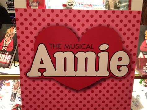 Nyc The Palace Annie The Musical Musicals Annie Play Annie