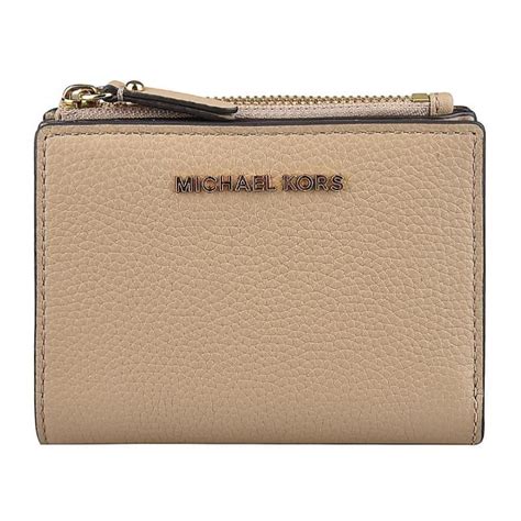 Mk Michael Kors Jet Set金字字母logo牛皮13卡釦式短夾 淡粉 Goodfind找推薦、比價格