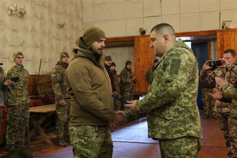 Кращих бійців двох батальйонів 128 ї Закарпатської бригади нагородили Срібними Едельвейсами