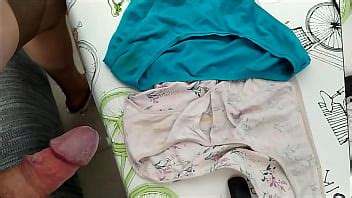 Corrida En Bragas De Mi Mujer XVIDEOS